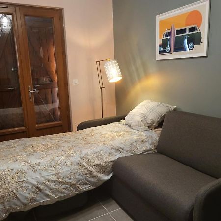 Logement Proche De Bordeaux, Route Des Chateaux Ludon-Médoc Exterior foto